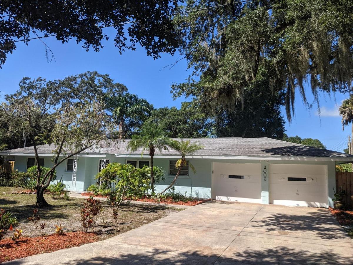 Clematis House Near Arlington Park With Heated Pool Holiday home Sarasota